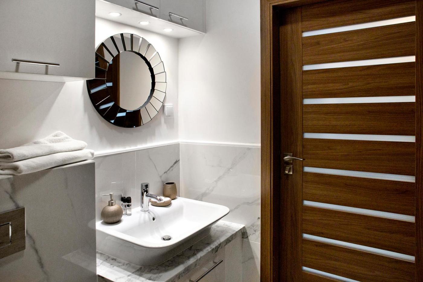Prymasa Tysiaclecia - P&O Serviced Apartments Varşova Oda fotoğraf
